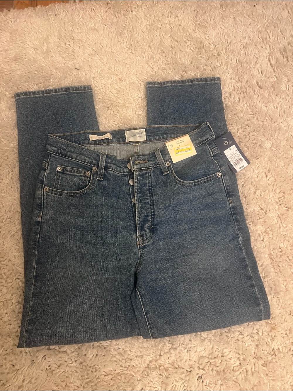 Universal Thread Women's Straight Leg Jeans in Blue